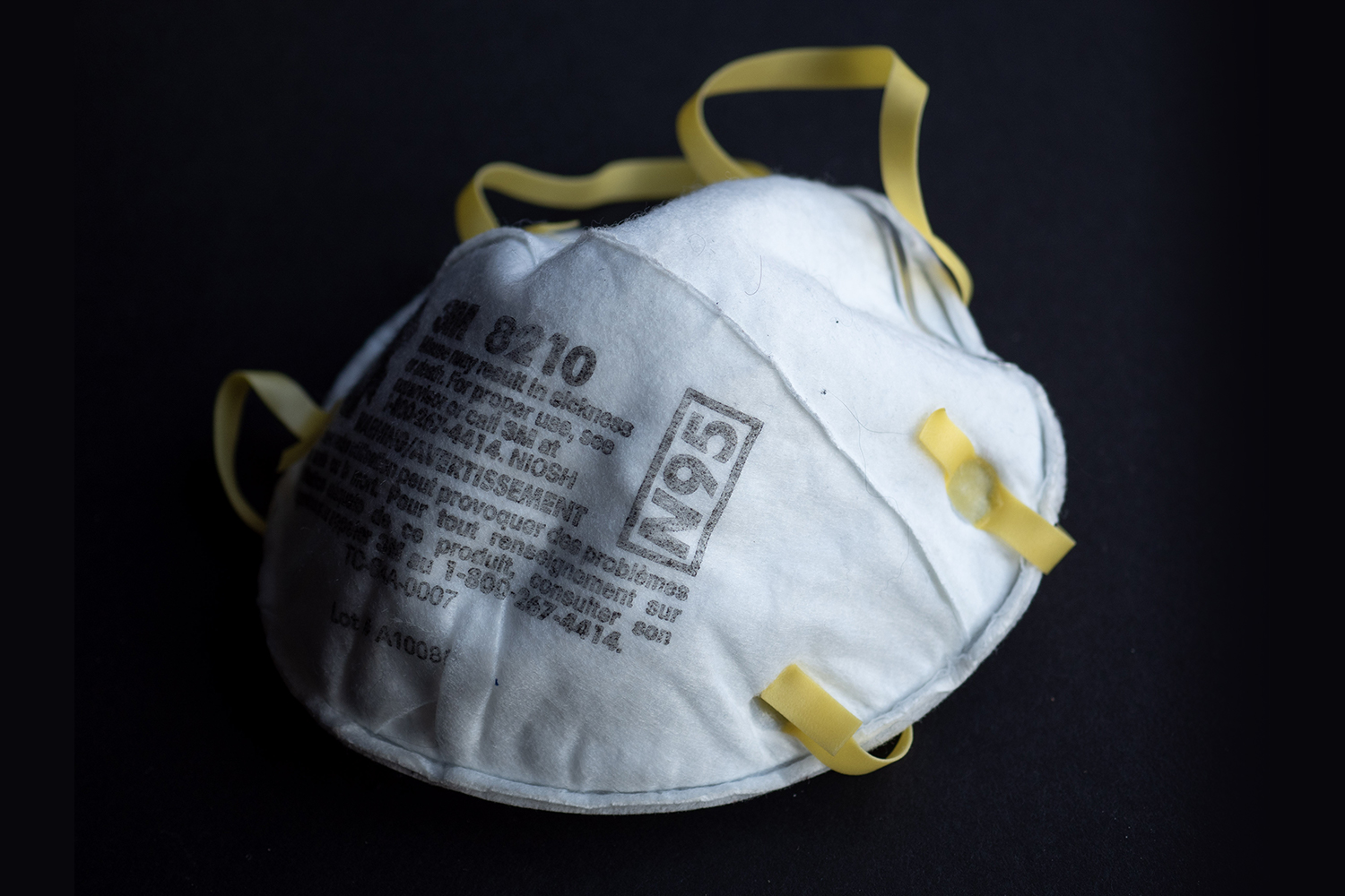 a close-up of a legitimate N95 mask